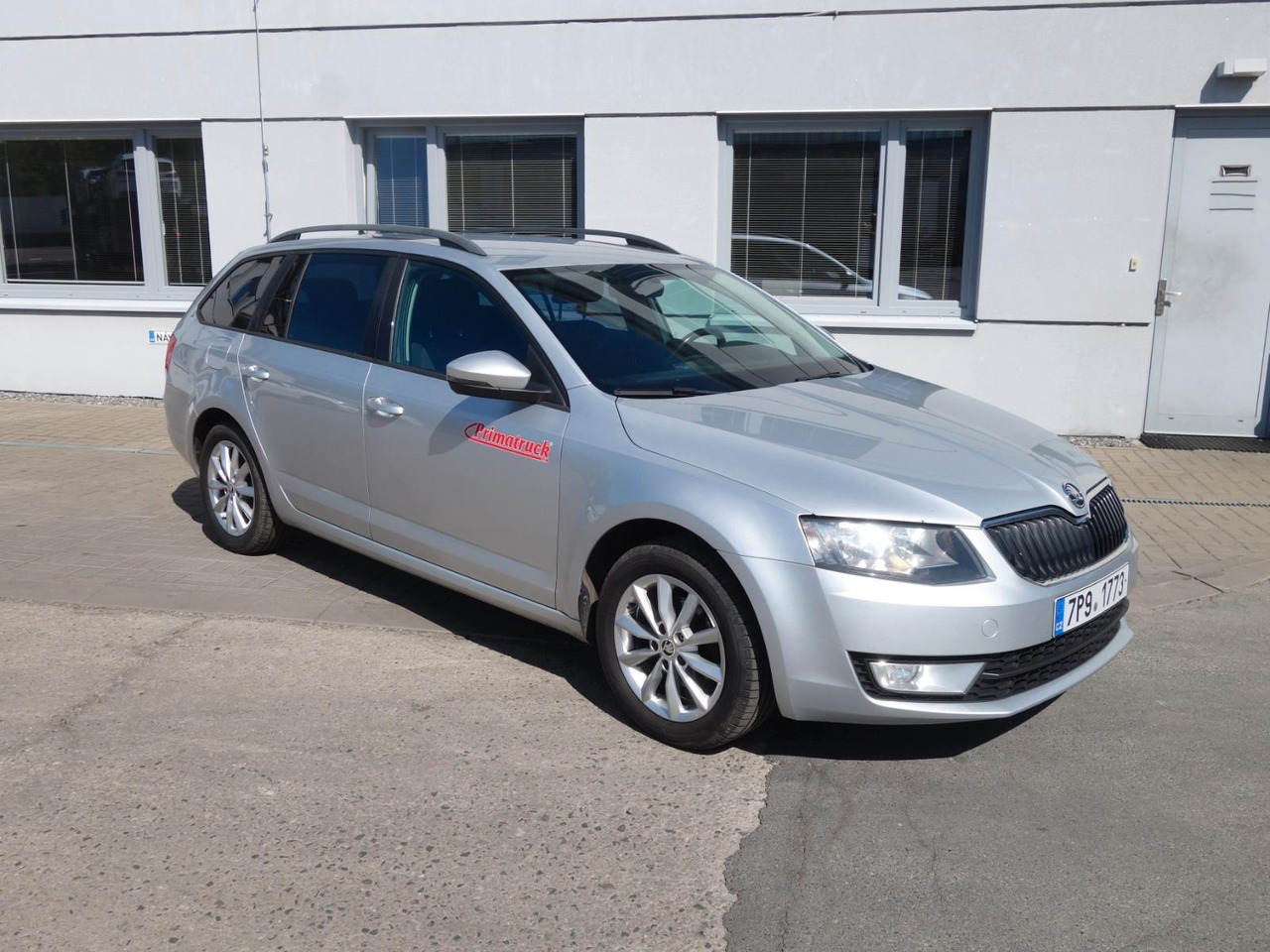Skoda Octavia Combi Ambition 1,6 TDI, DSG, Navi, Clima - Estate car: picture 3 Skoda Octavia Combi Ambition 1,6 TDI, DSG, Navi, Clima - Estate car: picture 3