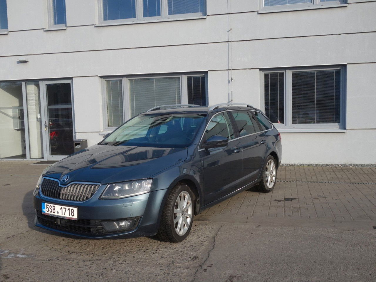 Škoda Octavia Combi Sport Line, 2.0 TDi DSG, Webasto - Estate car: picture 1 Škoda Octavia Combi Sport Line, 2.0 TDi DSG, Webasto - Estate car: picture 1