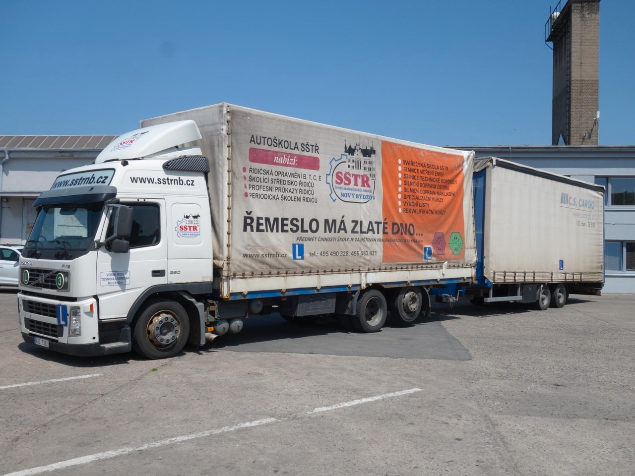 Volvo FM 380 6x2 + Panav Anhänger - Curtain side truck: picture 2 Volvo FM 380 6x2 + Panav Anhänger - Curtain side truck: picture 2