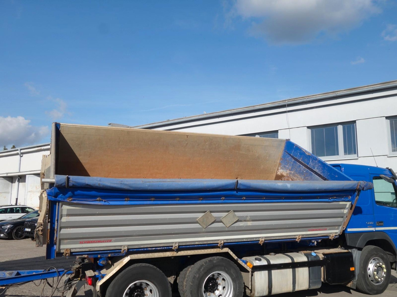 Tipper Volvo FM 500 6x4, Dreiseitenkipper SchwarzmÃ¼ller: picture 30