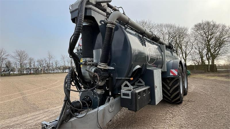 Votech VG2-22 XXL Dog Walk - Slurry tanker: picture 2 Votech VG2-22 XXL Dog Walk - Slurry tanker: picture 2