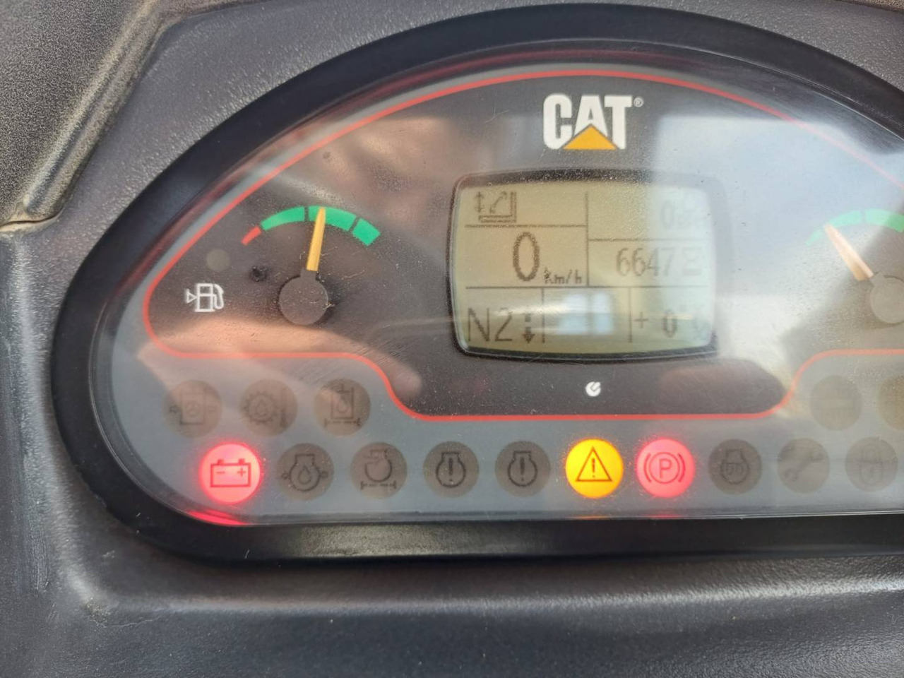 CAT TH407C - Telescopic handler: picture 5 CAT TH407C - Telescopic handler: picture 5