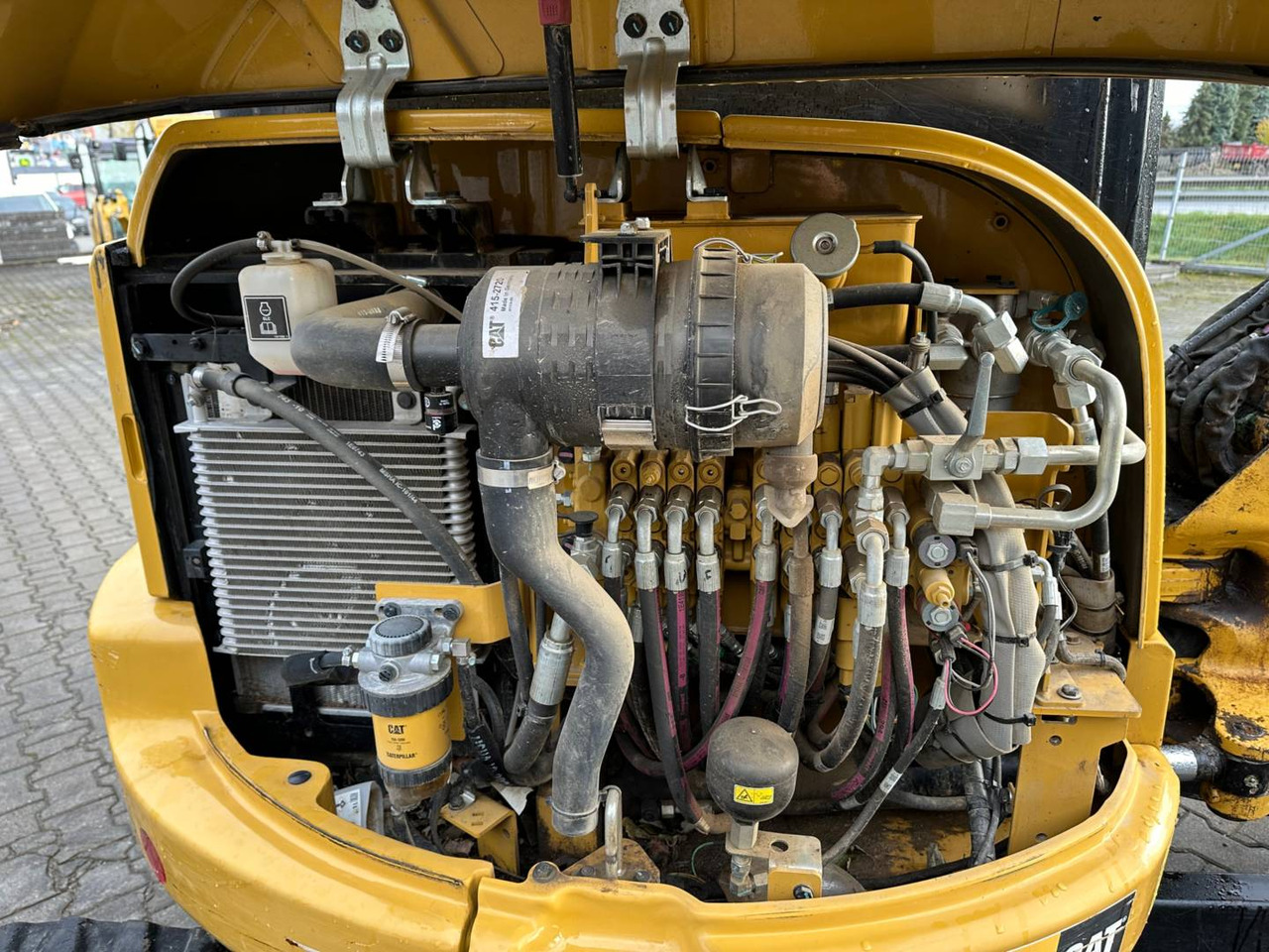 Crawler excavator CAT 304E2CR: picture 7