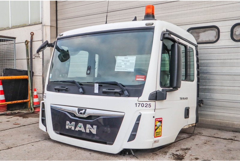 MAN F99L17 TGS - Cab and interior for Truck: picture 2 MAN F99L17 TGS - Cab and interior for Truck: picture 2