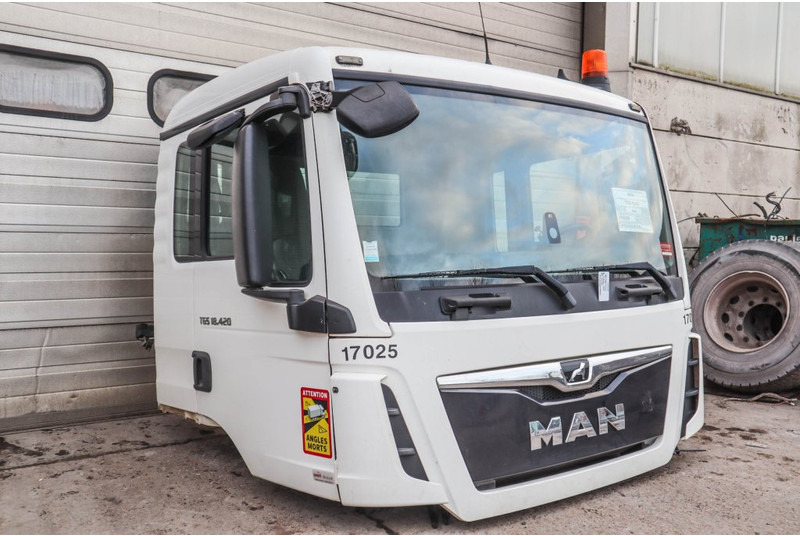 MAN F99L17 TGS - Cab and interior for Truck: picture 3 MAN F99L17 TGS - Cab and interior for Truck: picture 3