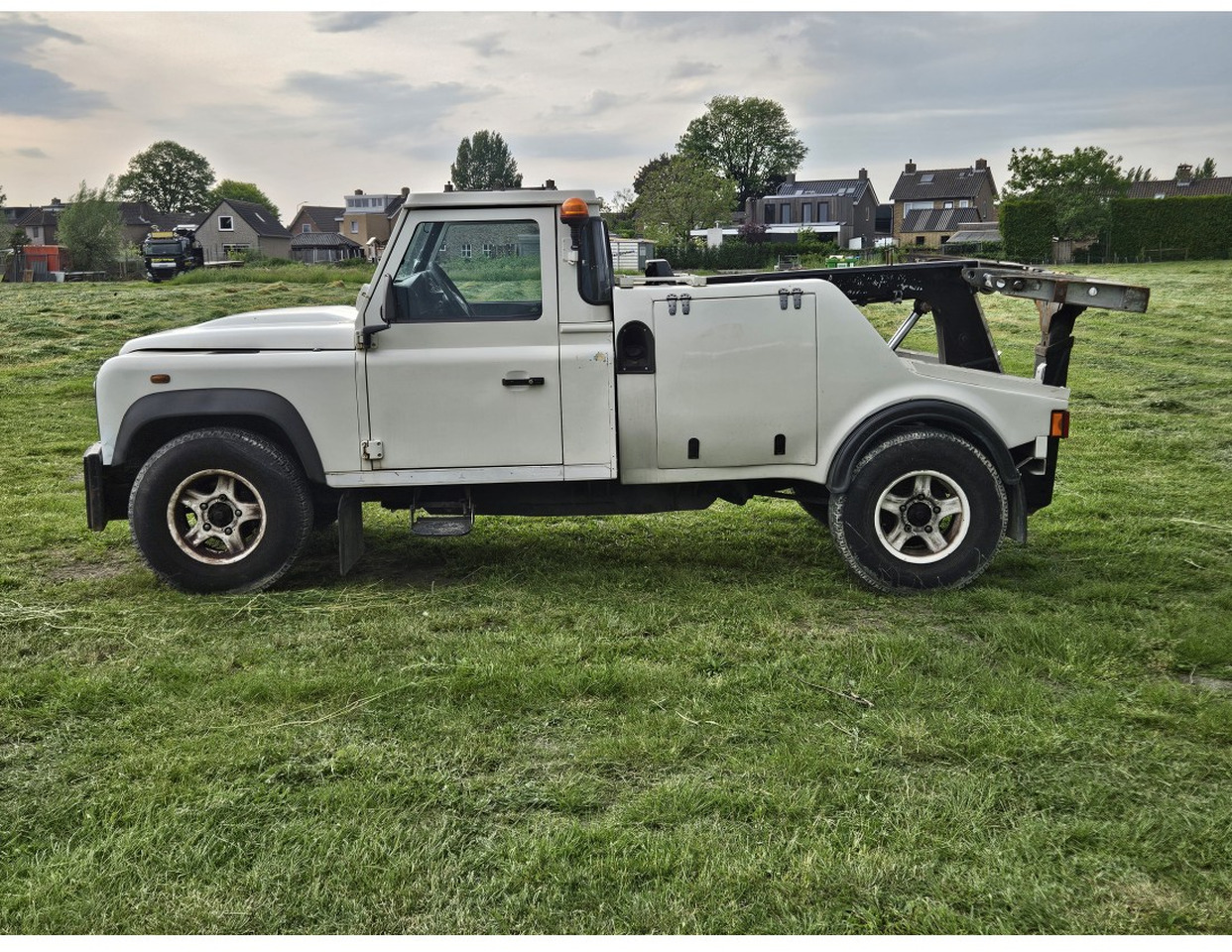 Land Rover Defender Breaking down vehicle - Car: picture 3 Land Rover Defender Breaking down vehicle - Car: picture 3