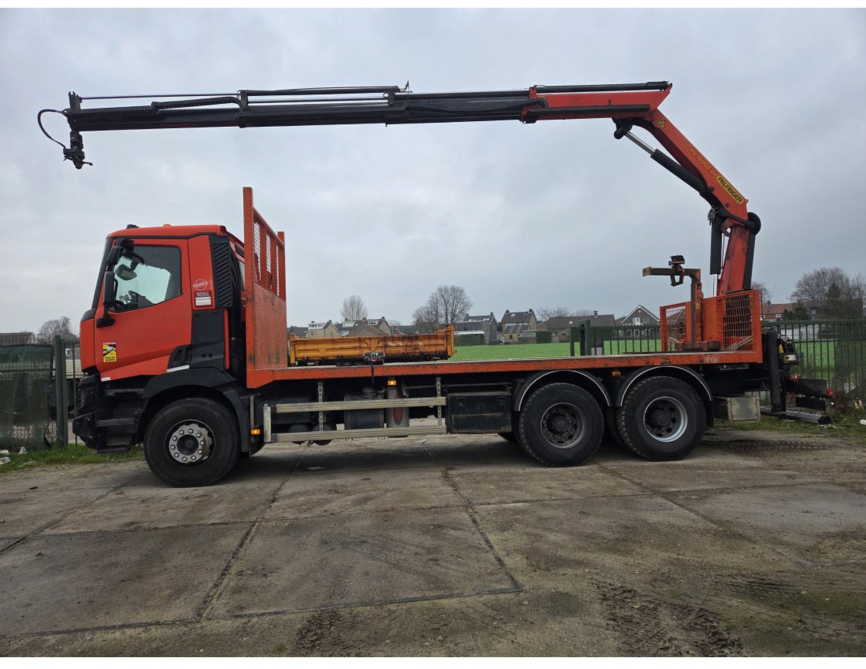 RENAULT C 380 6X4 FLATBED CRANE PALFINGER PK 18002-EH B - Dropside/ Flatbed truck, Crane truck: picture 2 RENAULT C 380 6X4 FLATBED CRANE PALFINGER PK 18002-EH B - Dropside/ Flatbed truck, Crane truck: picture 2