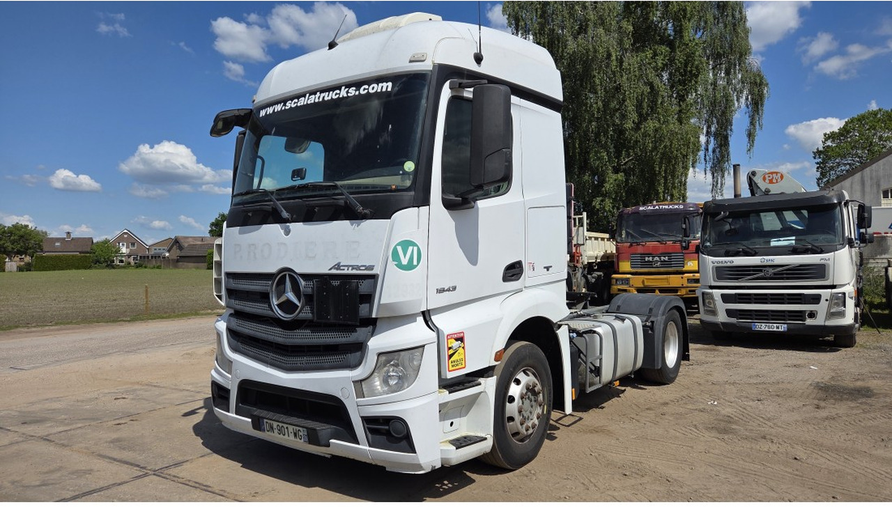 Mercedes Actros 1843 4X2 StreamSpace Retarder Parking Air conditioning PTO - Tractor unit: picture 1 Mercedes Actros 1843 4X2 StreamSpace Retarder Parking Air conditioning PTO - Tractor unit: picture 1
