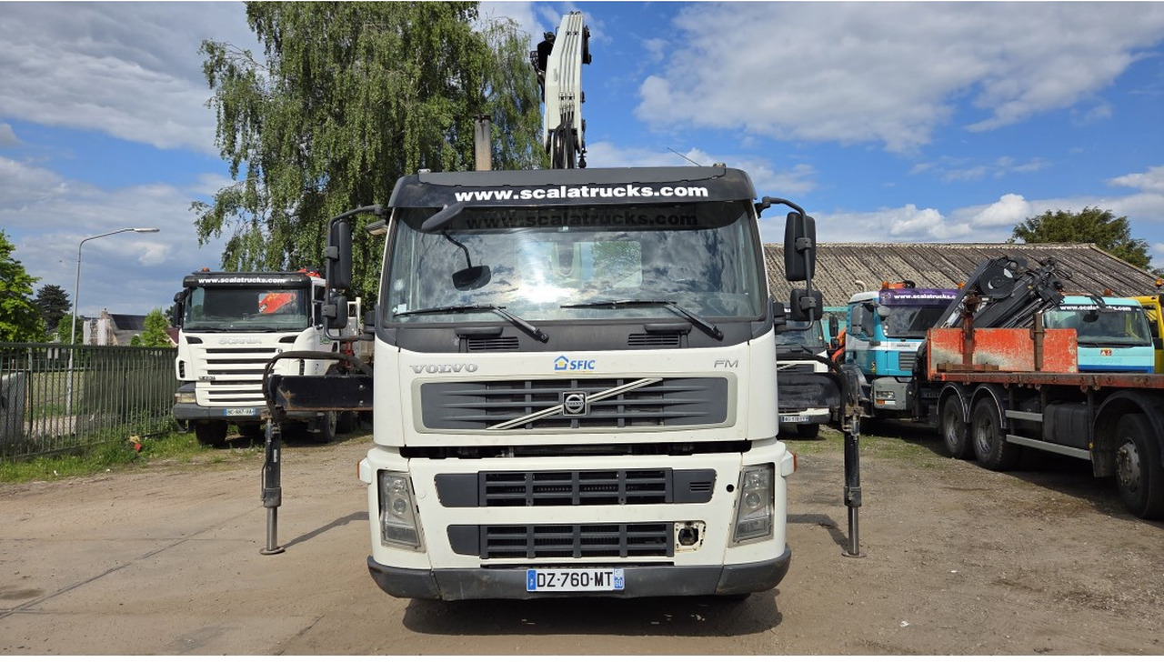 VOLVO FM 360 4X2 EURO 3 TRACTOR UNIT CRANE PM 20T MANUAL GEARBOX - Tractor unit: picture 3 VOLVO FM 360 4X2 EURO 3 TRACTOR UNIT CRANE PM 20T MANUAL GEARBOX - Tractor unit: picture 3