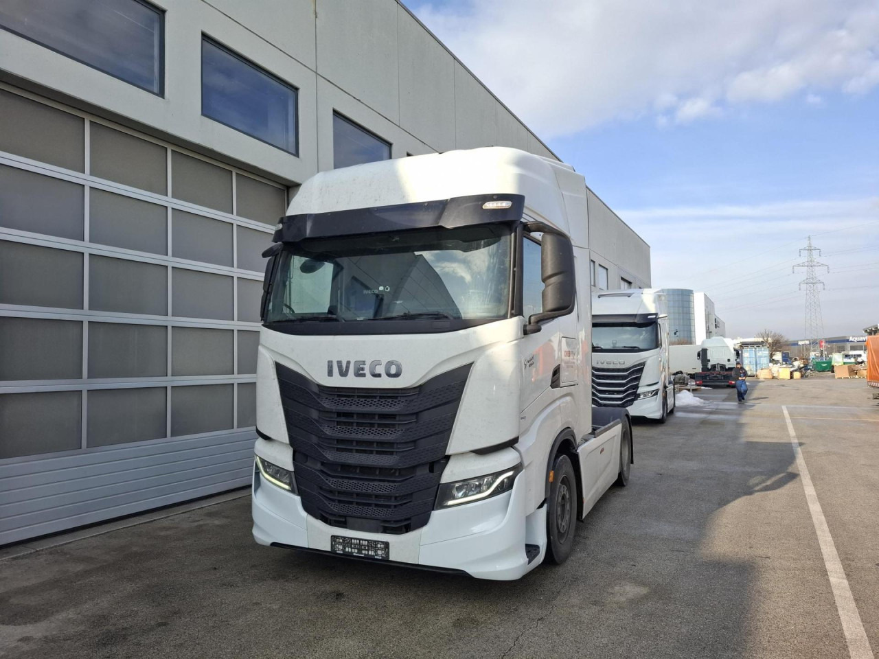 IVECO S-Way AS440S49T/P - Tractor unit: picture 1 IVECO S-Way AS440S49T/P - Tractor unit: picture 1