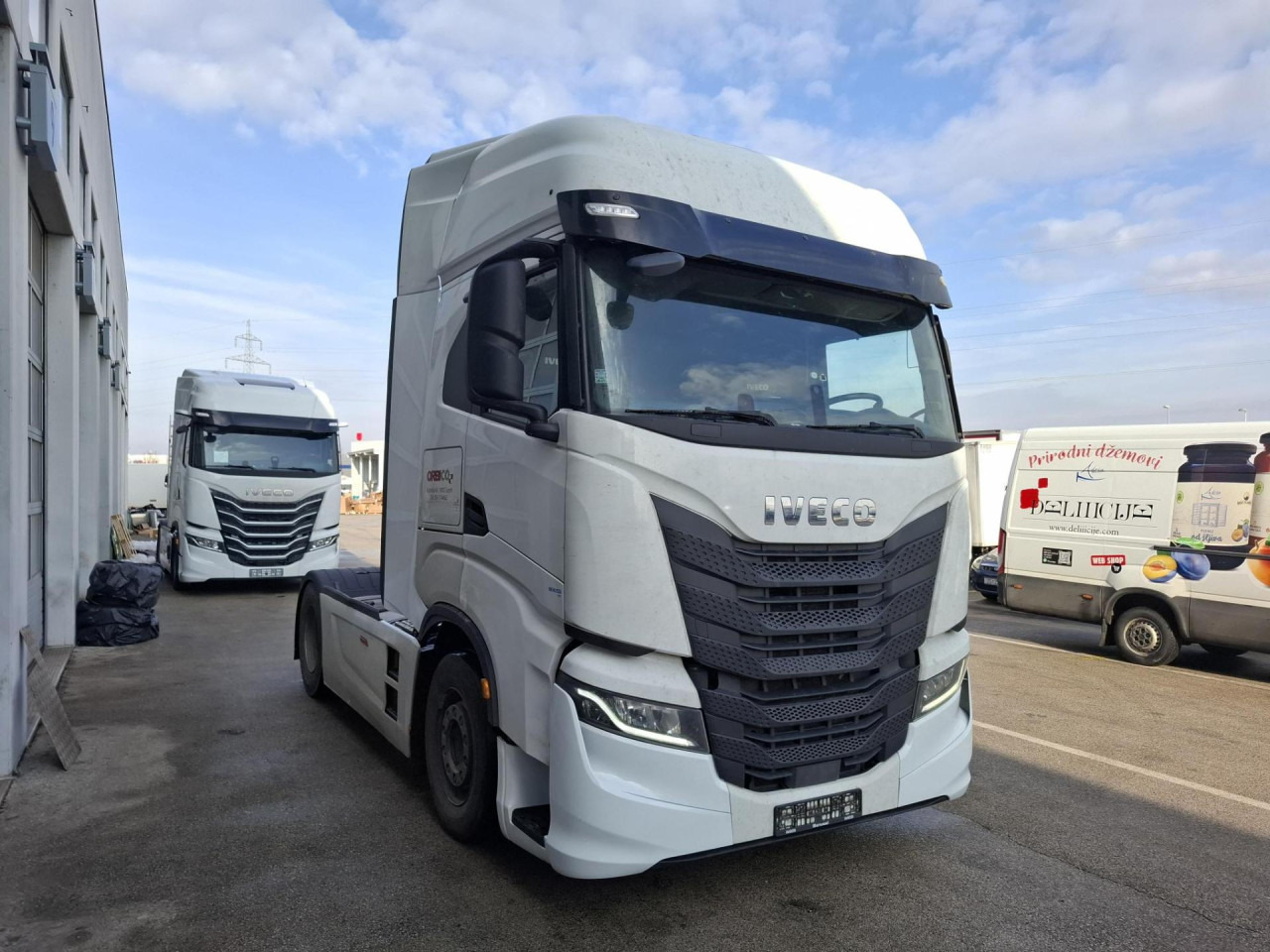 IVECO S-Way AS440S49T/P - Tractor unit: picture 2 IVECO S-Way AS440S49T/P - Tractor unit: picture 2