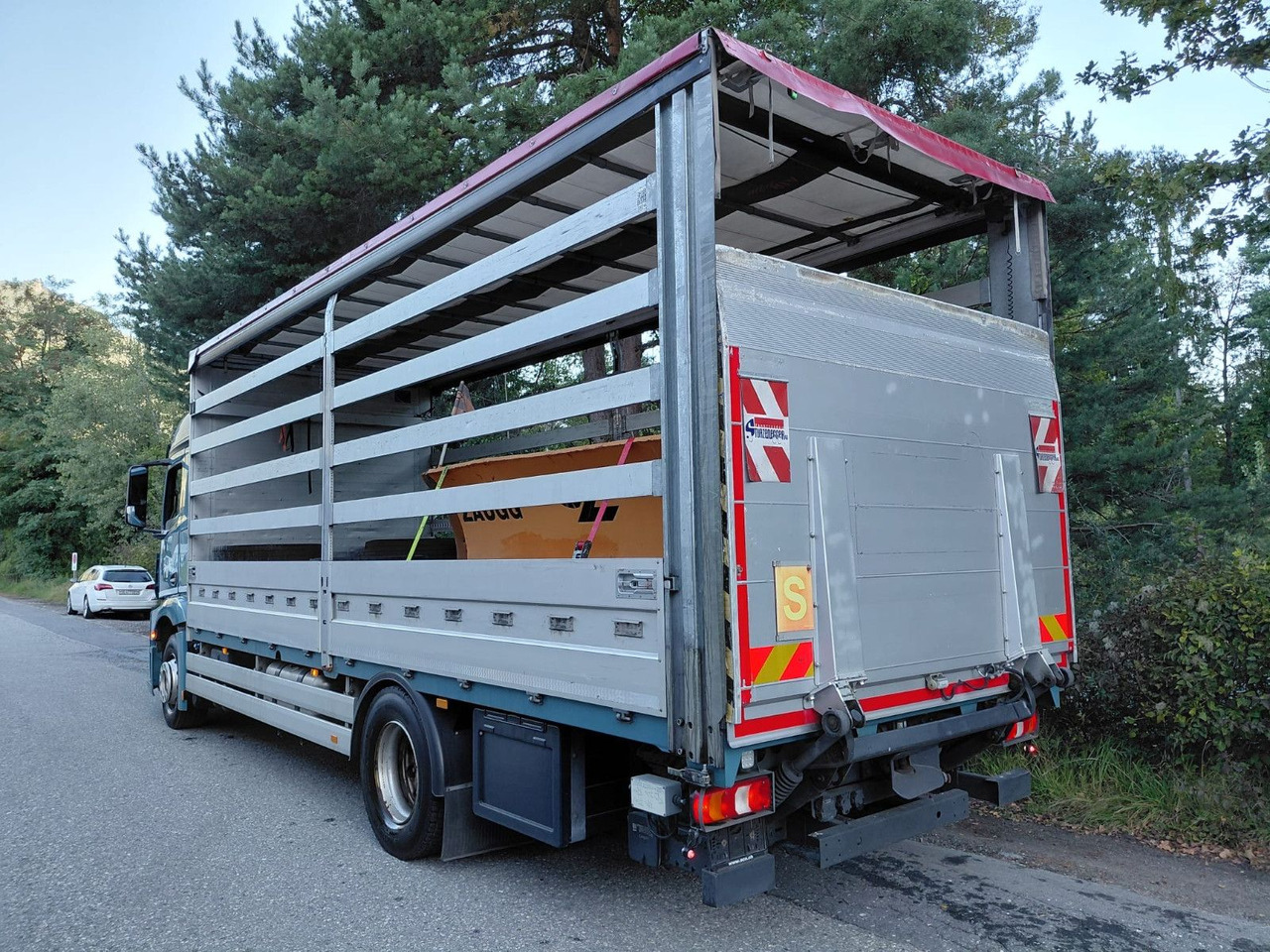 Mercedes-Benz Actros 1836 4x2, E6, Ladebordwand, Fahrschule - Curtain side truck: picture 5 Mercedes-Benz Actros 1836 4x2, E6, Ladebordwand, Fahrschule - Curtain side truck: picture 5