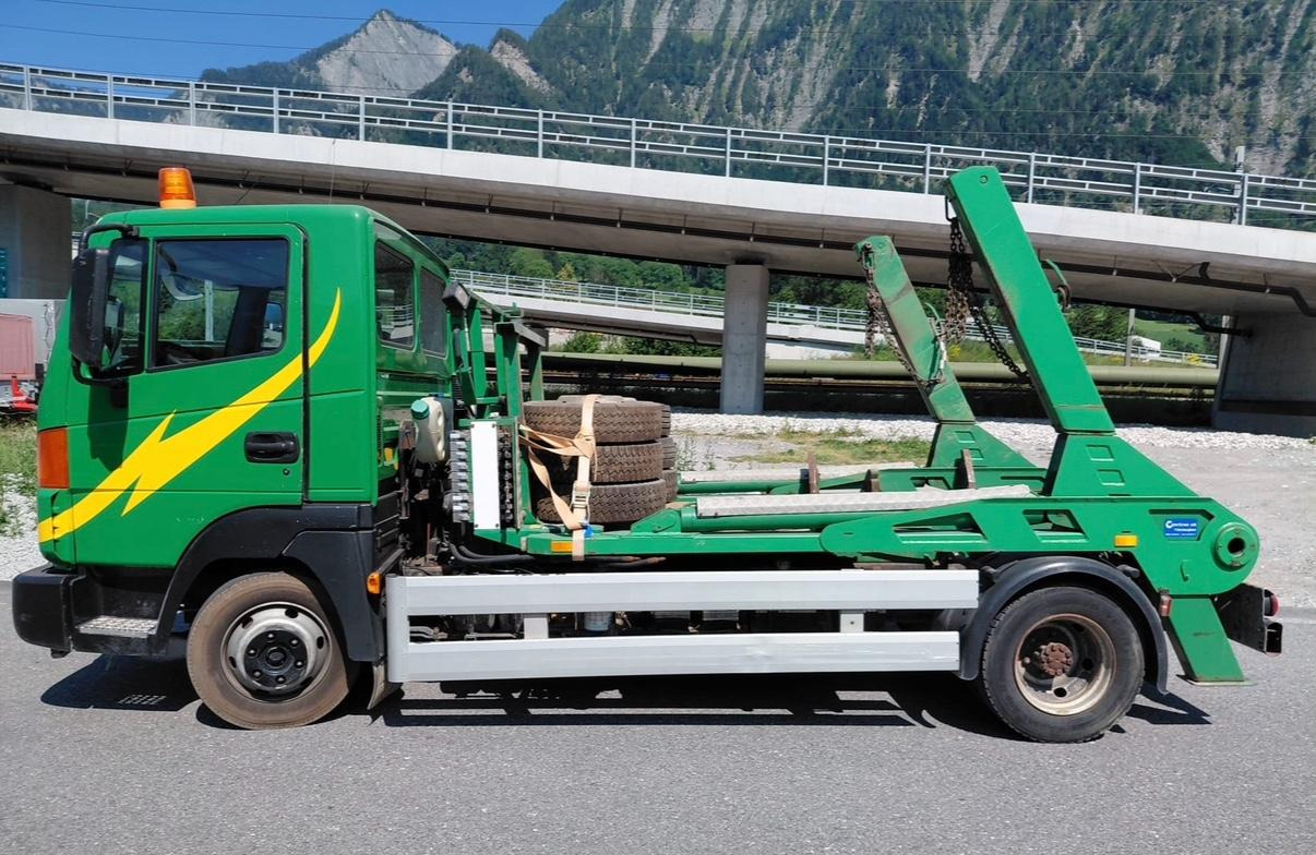 Nissan Atleon F91B 80.19, 8ton, E5, Welaki Heimann - Skip loader truck: picture 4 Nissan Atleon F91B 80.19, 8ton, E5, Welaki Heimann - Skip loader truck: picture 4