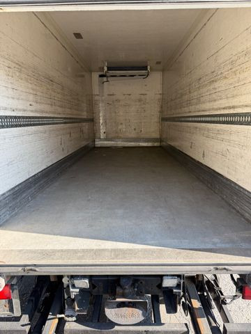 Renault T460 4x2, E 6, Carrier U850, -30C, Ladebordwand - Refrigerator truck: picture 5 Renault T460 4x2, E 6, Carrier U850, -30C, Ladebordwand - Refrigerator truck: picture 5