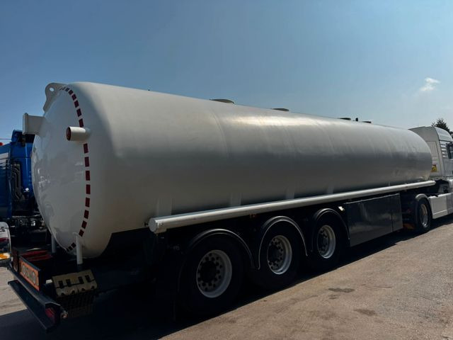 Schrader Treibstoff Diesel/Benzin, ADR, 4 Kammern, Sening - Tanker semi-trailer: picture 3 Schrader Treibstoff Diesel/Benzin, ADR, 4 Kammern, Sening - Tanker semi-trailer: picture 3