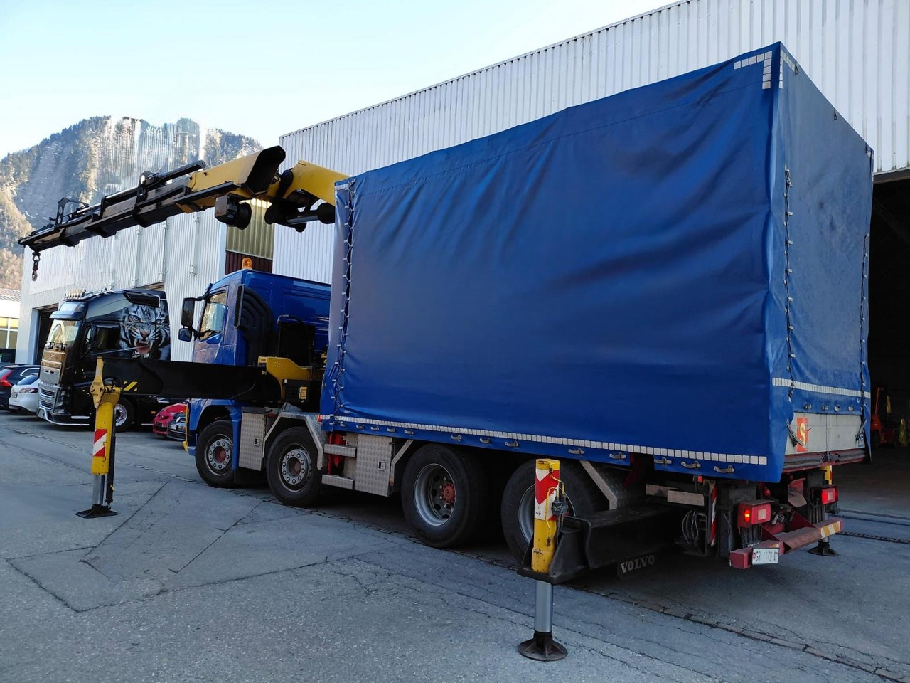 Volvo FH520 8x4R,E5,Palfinger PK100002 + spitz +winch - Crane truck, Curtain side truck: picture 3 Volvo FH520 8x4R,E5,Palfinger PK100002 + spitz +winch - Crane truck, Curtain side truck: picture 3