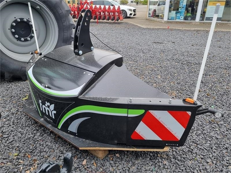 Tractor Bumper 1800 kg. - Counterweight for Agricultural machinery: picture 2 Tractor Bumper 1800 kg. - Counterweight for Agricultural machinery: picture 2