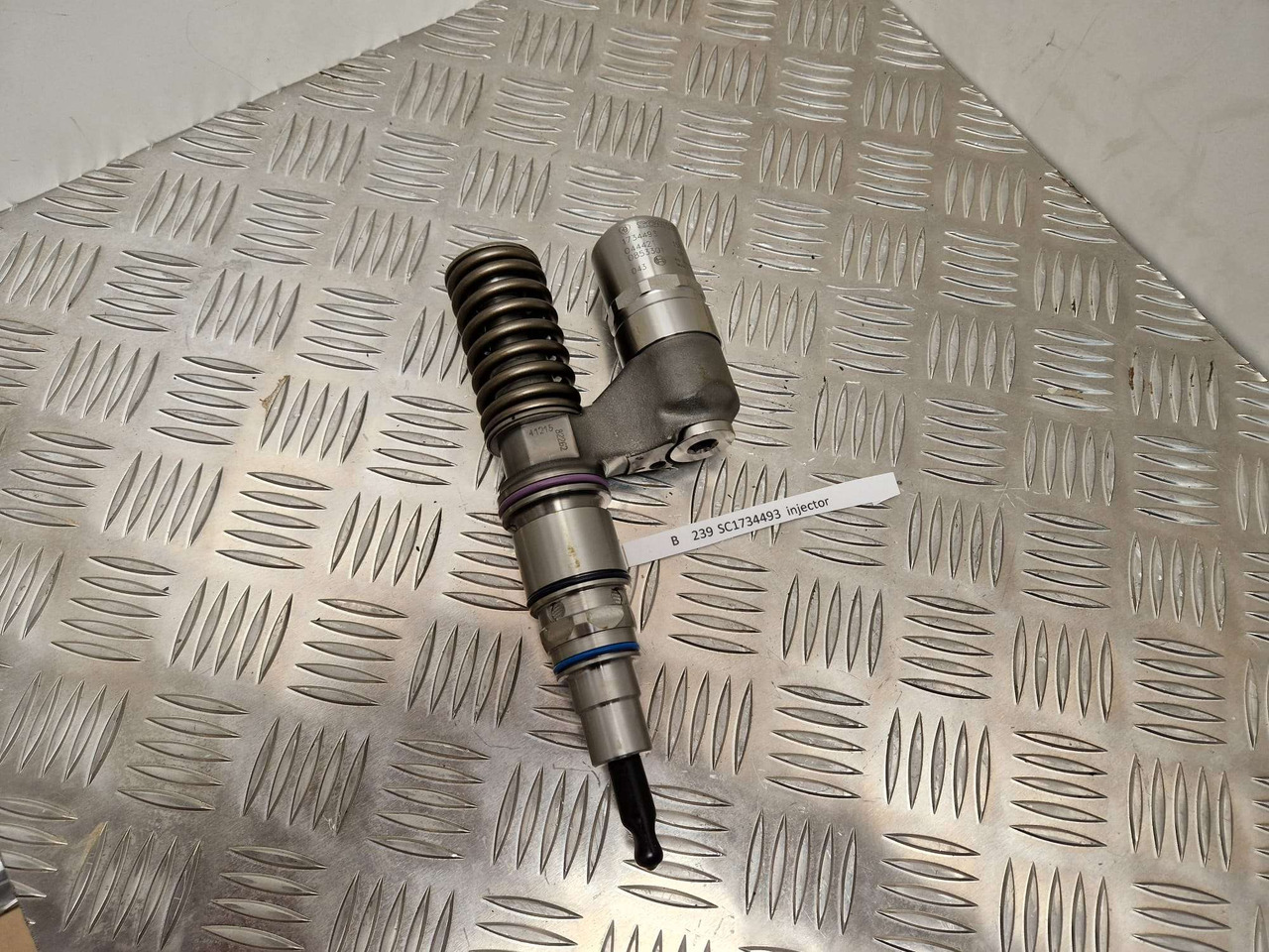 1734493 Scania fuel injector Bosch - Engine and parts for Construction machinery: picture 1 1734493 Scania fuel injector Bosch - Engine and parts for Construction machinery: picture 1
