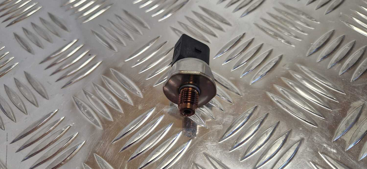 Delphi High Pressure Sensor Common Rail – 28389851-12B1 - Engine and parts for Construction machinery: picture 4 Delphi High Pressure Sensor Common Rail – 28389851-12B1 - Engine and parts for Construction machinery: picture 4