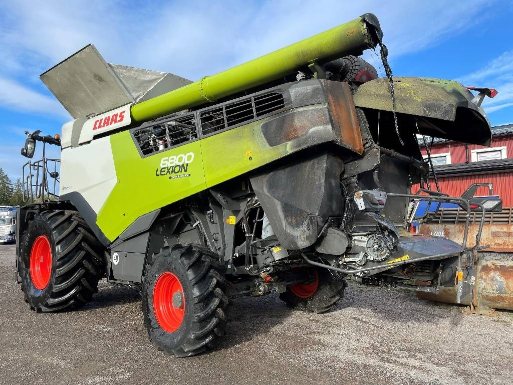 Claas Lexion 6800 Dismantled: only spare parts - Combine harvester: picture 2 Claas Lexion 6800 Dismantled: only spare parts - Combine harvester: picture 2