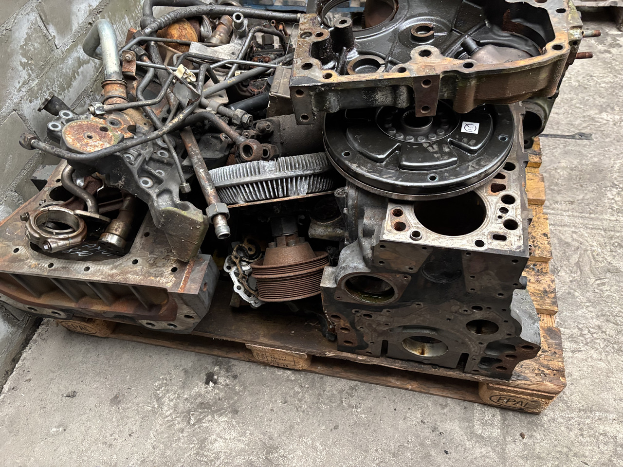 Axion 870 New Holland T7.270 T7 270 Silnik FPT 6.7 L Tłumik Drgań Koło Zamachowe Blok Pokrywa CZĘŚCI - Flywheel for Agricultural machinery: picture 3 Axion 870 New Holland T7.270 T7 270 Silnik FPT 6.7 L Tłumik Drgań Koło Zamachowe Blok Pokrywa CZĘŚCI - Flywheel for Agricultural machinery: picture 3