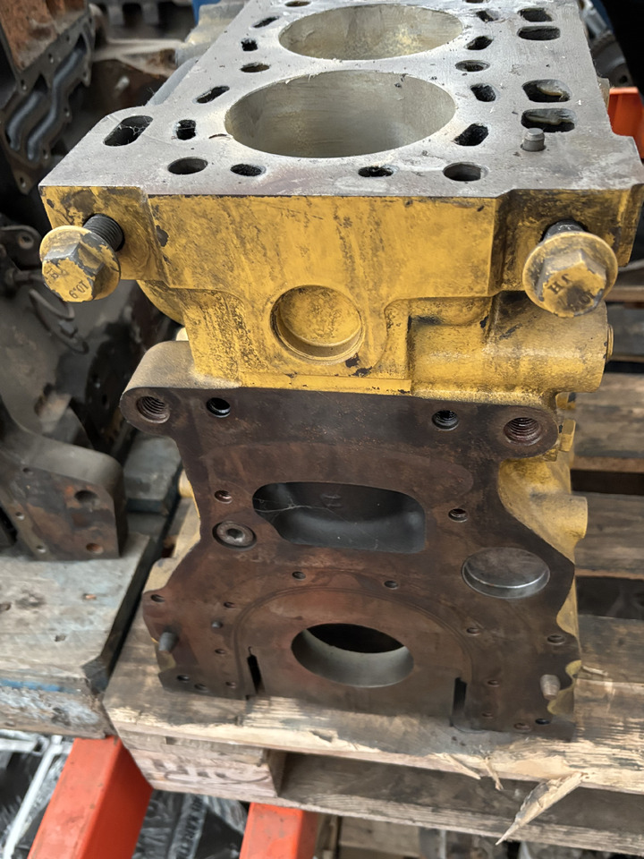 CAT C6.6 666-3106953 Blok Silnika CZĘŚCI - Cylinder block for Agricultural machinery: picture 5 CAT C6.6 666-3106953 Blok Silnika CZĘŚCI - Cylinder block for Agricultural machinery: picture 5