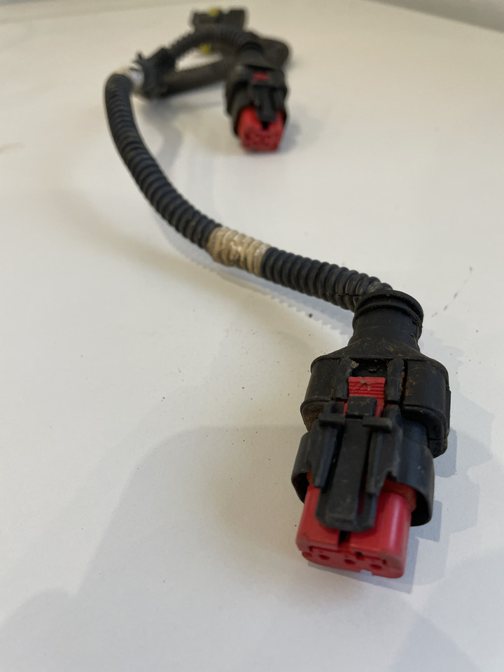 Claas Arion 550-520 650-620 - kabel wiązka elektryczna 0021523032 - Cables/ Wire harness for Farm tractor: picture 3 Claas Arion 550-520 650-620 - kabel wiązka elektryczna 0021523032 - Cables/ Wire harness for Farm tractor: picture 3