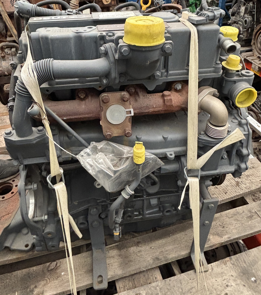 DEUTZ TD2.9L4-C4DI55C TD 2.9 L4 C4DI55C Silnik Kompletny - Engine for Construction machinery: picture 3 DEUTZ TD2.9L4-C4DI55C TD 2.9 L4 C4DI55C Silnik Kompletny - Engine for Construction machinery: picture 3
