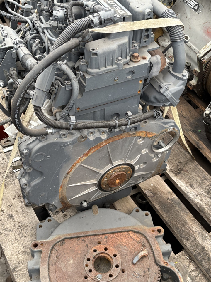 DEUTZ TD2.9L4-C4DI55C TD 2.9 L4 C4DI55C Silnik Kompletny - Engine for Construction machinery: picture 2 DEUTZ TD2.9L4-C4DI55C TD 2.9 L4 C4DI55C Silnik Kompletny - Engine for Construction machinery: picture 2