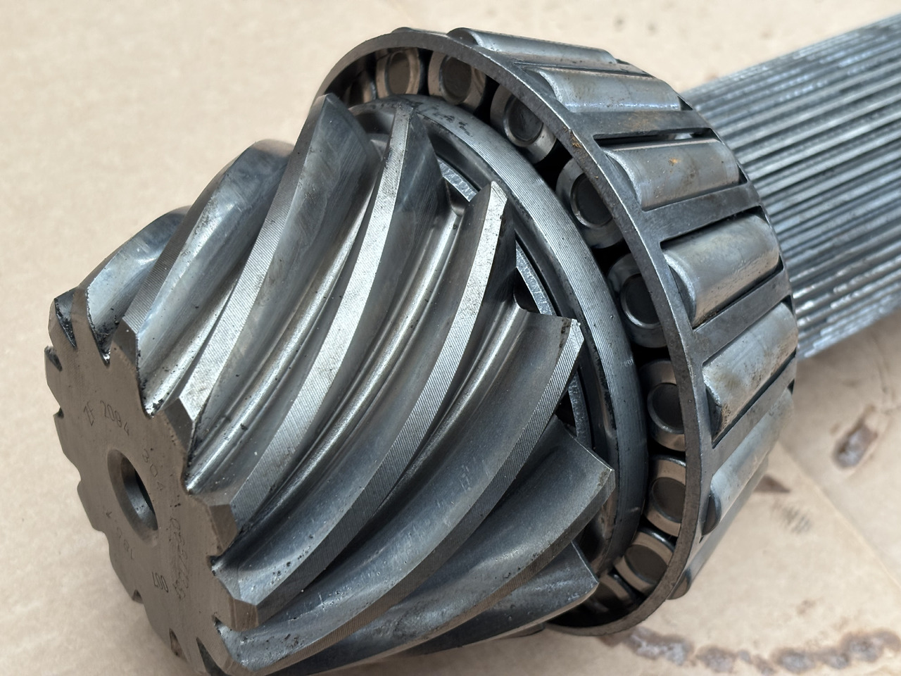 Deutz Fahr Agrotron 230 260 Skrzynia Biegów Atak Wał Tryb Zębatka Trzpień CZĘŚCI 2094304068 - Gearbox for Agricultural machinery: picture 3 Deutz Fahr Agrotron 230 260 Skrzynia Biegów Atak Wał Tryb Zębatka Trzpień CZĘŚCI 2094304068 - Gearbox for Agricultural machinery: picture 3