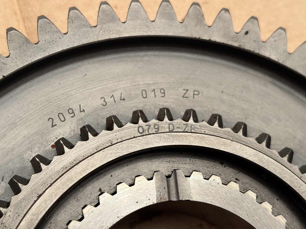 Deutz Fahr Agrotron 230 260 Skrzynia Biegów Tryb Zębatka CZĘŚCI 2094314019 - Gearbox for Agricultural machinery: picture 3 Deutz Fahr Agrotron 230 260 Skrzynia Biegów Tryb Zębatka CZĘŚCI 2094314019 - Gearbox for Agricultural machinery: picture 3