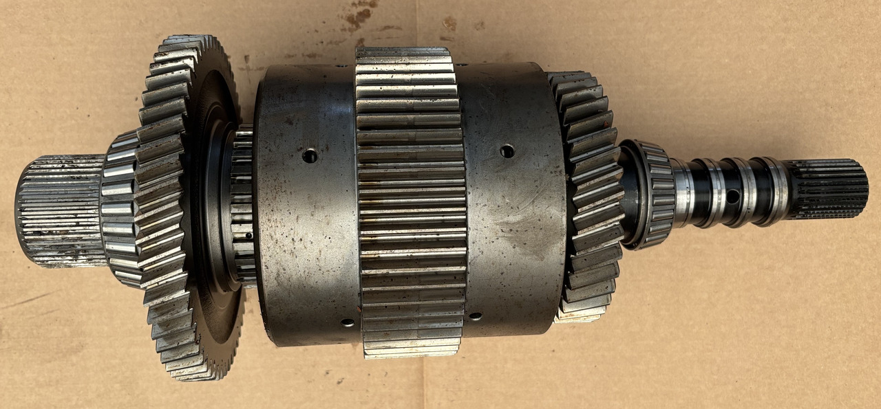 Deutz Fahr Agrotron 230 Skrzynia Biegów Kosz Obudowa Wał Tryb Zębatka Trzpień CZĘŚCI - Gearbox for Agricultural machinery: picture 1 Deutz Fahr Agrotron 230 Skrzynia Biegów Kosz Obudowa Wał Tryb Zębatka Trzpień CZĘŚCI - Gearbox for Agricultural machinery: picture 1