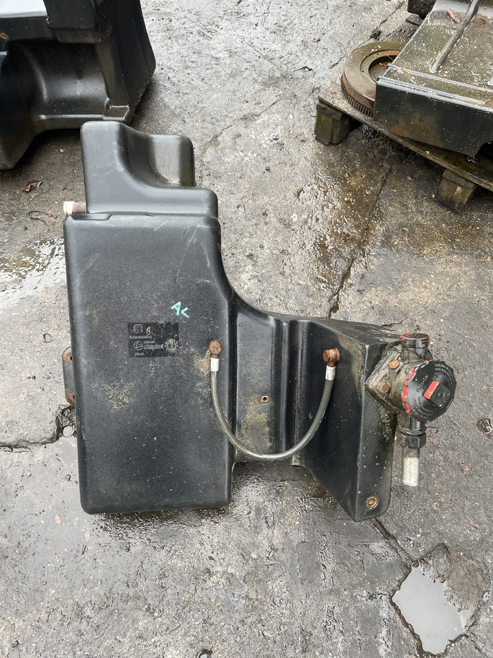 Deutz Fahr Agrotron - zbiornik paliwa 001492284 - Fuel tank: picture 1 Deutz Fahr Agrotron - zbiornik paliwa 001492284 - Fuel tank: picture 1