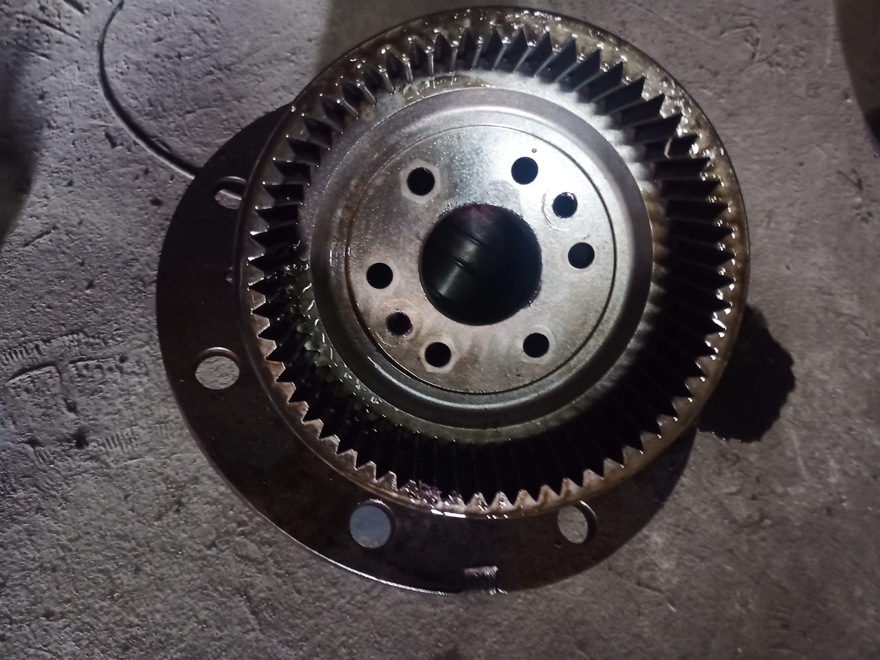 Deutz Fahr agrotron M zwolnica Piasta zwrotnica - Final drive for Agricultural machinery: picture 1 Deutz Fahr agrotron M zwolnica Piasta zwrotnica - Final drive for Agricultural machinery: picture 1