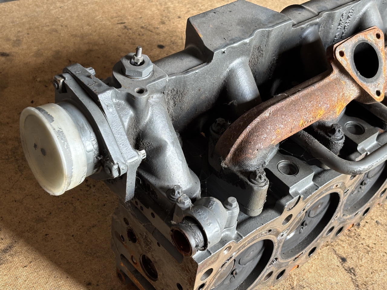 Deutz TD2011 D2011 D2011L04W Blok Silnika Kolektor Wydechowy 04270858 - Cylinder block for Agricultural machinery: picture 5 Deutz TD2011 D2011 D2011L04W Blok Silnika Kolektor Wydechowy 04270858 - Cylinder block for Agricultural machinery: picture 5