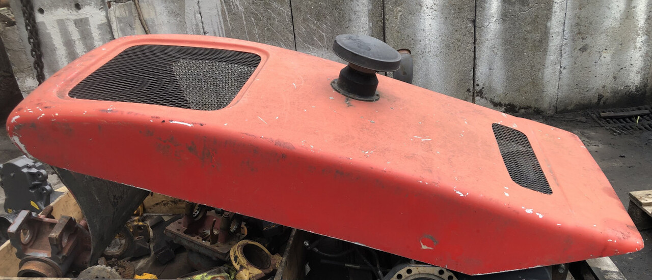 Faresin-maska/pokrywa silnika - Hood for Agricultural machinery: picture 1 Faresin-maska/pokrywa silnika - Hood for Agricultural machinery: picture 1