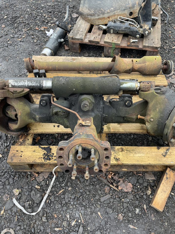 Fendt 209F - obudowa mostu przedniego F260310020270 - Axle and parts for Agricultural machinery: picture 2 Fendt 209F - obudowa mostu przedniego F260310020270 - Axle and parts for Agricultural machinery: picture 2