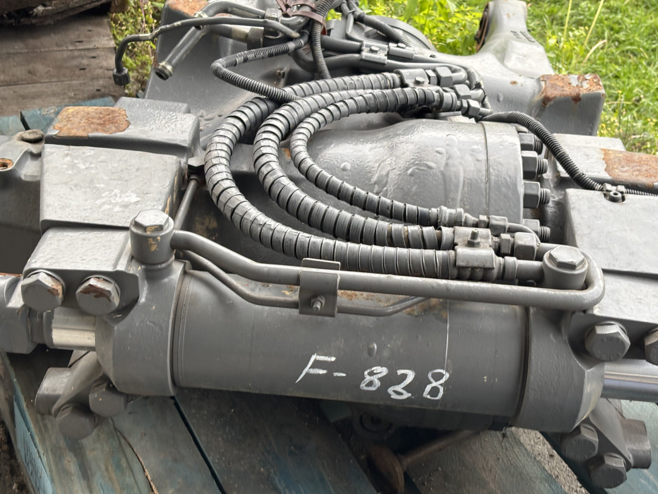 Fendt 828 Obudowa Osi Łuk Osi 755/137 F835300020180 F835300020160 E835300020012 - Rear axle for Agricultural machinery: picture 3 Fendt 828 Obudowa Osi Łuk Osi 755/137 F835300020180 F835300020160 E835300020012 - Rear axle for Agricultural machinery: picture 3