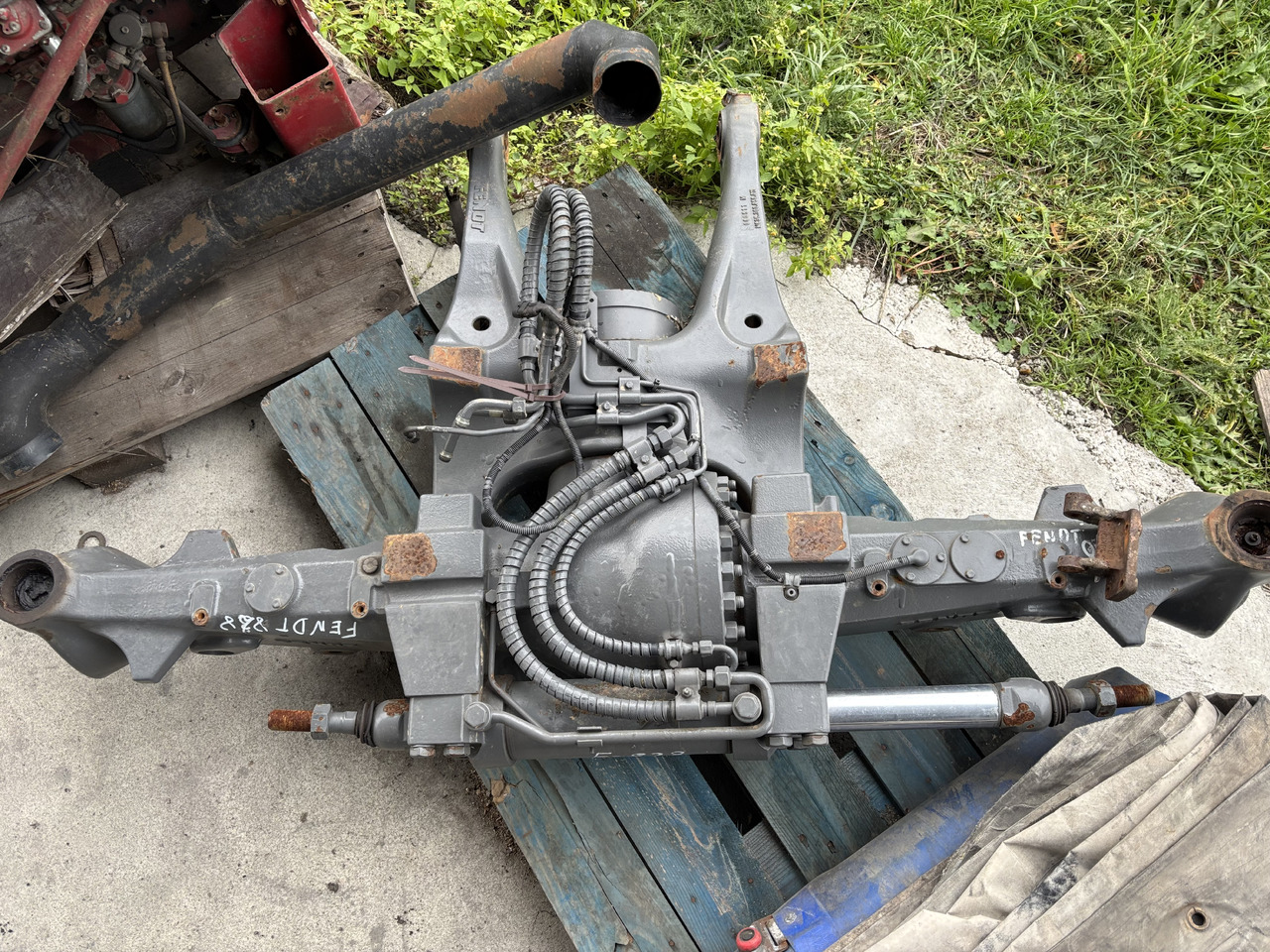 Fendt 828 Obudowa Osi Łuk Osi 755/137 F835300020180 F835300020160 E835300020012 - Rear axle for Agricultural machinery: picture 1 Fendt 828 Obudowa Osi Łuk Osi 755/137 F835300020180 F835300020160 E835300020012 - Rear axle for Agricultural machinery: picture 1