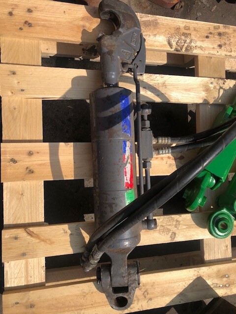 Fendt cięgło hydrauliczne - Hydraulics for Agricultural machinery: picture 1 Fendt cięgło hydrauliczne - Hydraulics for Agricultural machinery: picture 1