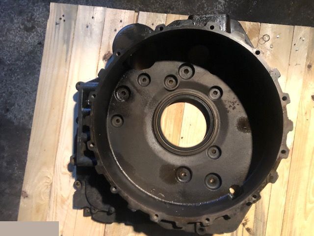 Iveco F4CE04 - Obudowa Koła Zamachowego - Flywheel for Agricultural machinery: picture 1 Iveco F4CE04 - Obudowa Koła Zamachowego - Flywheel for Agricultural machinery: picture 1