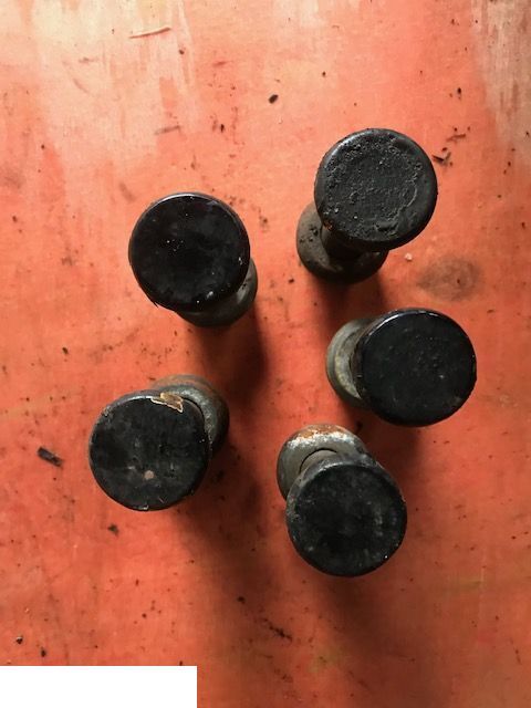 JCB 4cx - Szpilki Koła - Wheel bolt for Backhoe loader: picture 1 JCB 4cx - Szpilki Koła - Wheel bolt for Backhoe loader: picture 1