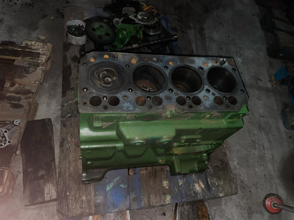 John Deere 6110 6410 - blok silnika R115081 - Cylinder block for Agricultural machinery: picture 2 John Deere 6110 6410 - blok silnika R115081 - Cylinder block for Agricultural machinery: picture 2