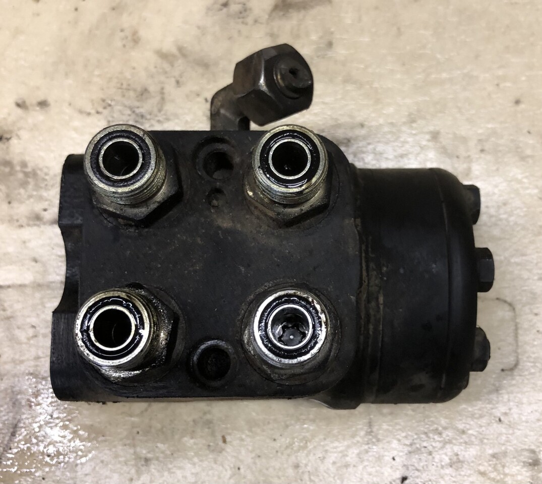 John Deere-orbitrol/John Deere 6210 - Steering for Agricultural machinery: picture 1 John Deere-orbitrol/John Deere 6210 - Steering for Agricultural machinery: picture 1