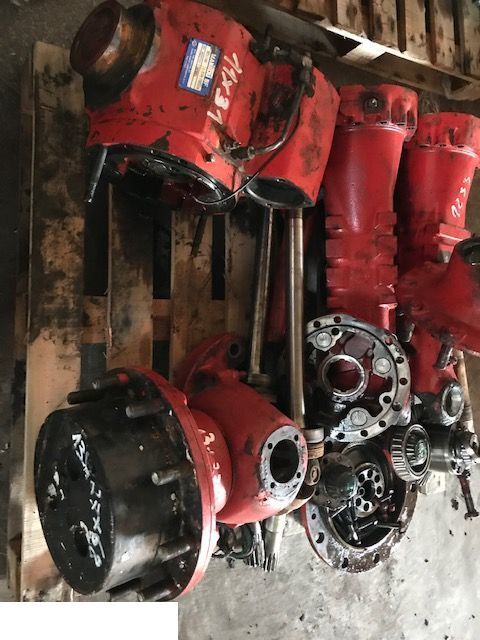 Manitou 845 - CZĘŚCI - Most - Axle and parts for Telescopic handler: picture 2 Manitou 845 - CZĘŚCI - Most - Axle and parts for Telescopic handler: picture 2