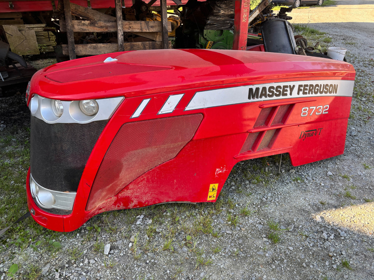 Massey Fergusson 8732 Dyna-VT - maska silnika - Hood for Farm tractor: picture 3 Massey Fergusson 8732 Dyna-VT - maska silnika - Hood for Farm tractor: picture 3