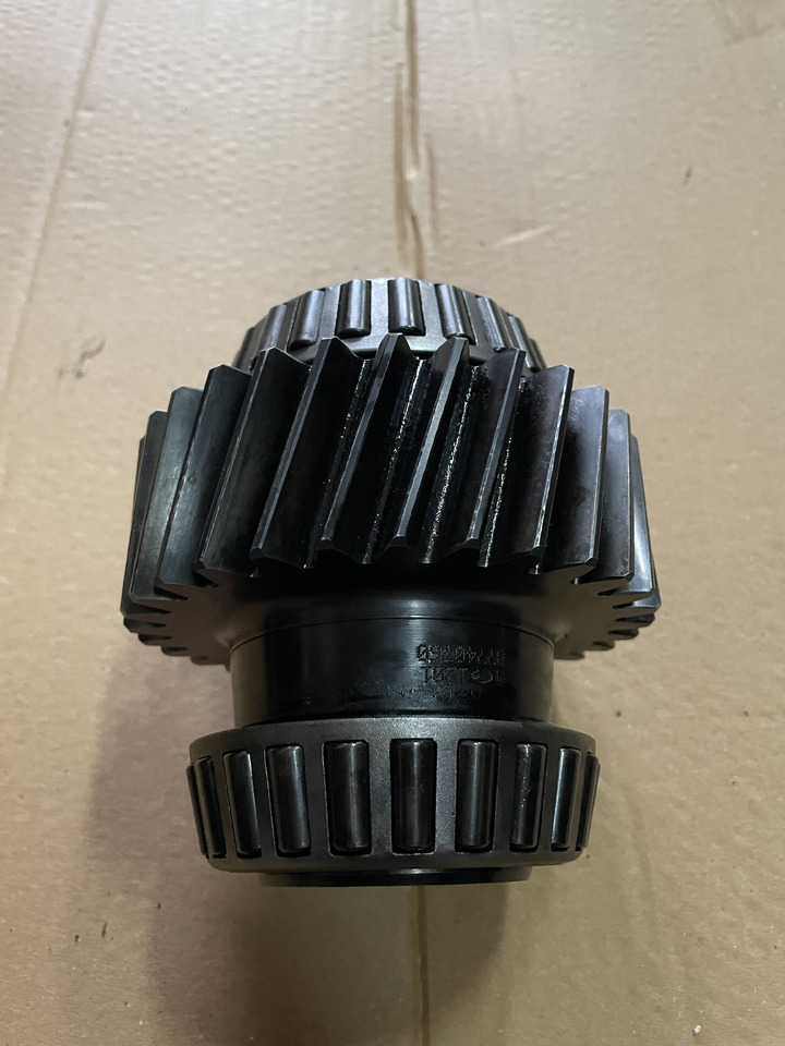 New Holland T8 Case Magnum - wałek koła zębatego 87740760 - Transmission for Agricultural machinery: picture 1 New Holland T8 Case Magnum - wałek koła zębatego 87740760 - Transmission for Agricultural machinery: picture 1