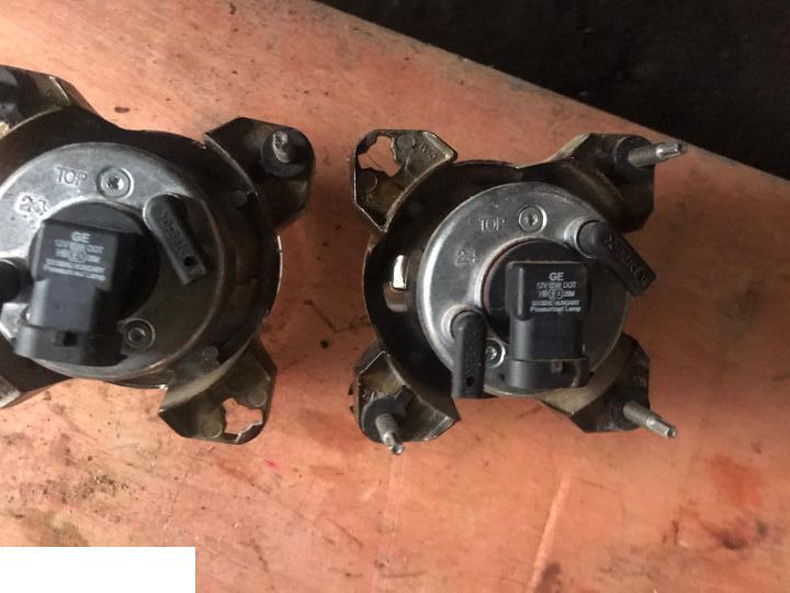 Reflektory claas axion arion GE 12V 85w dot h9 F1 26M - Headlight for Agricultural machinery: picture 2 Reflektory claas axion arion GE 12V 85w dot h9 F1 26M - Headlight for Agricultural machinery: picture 2