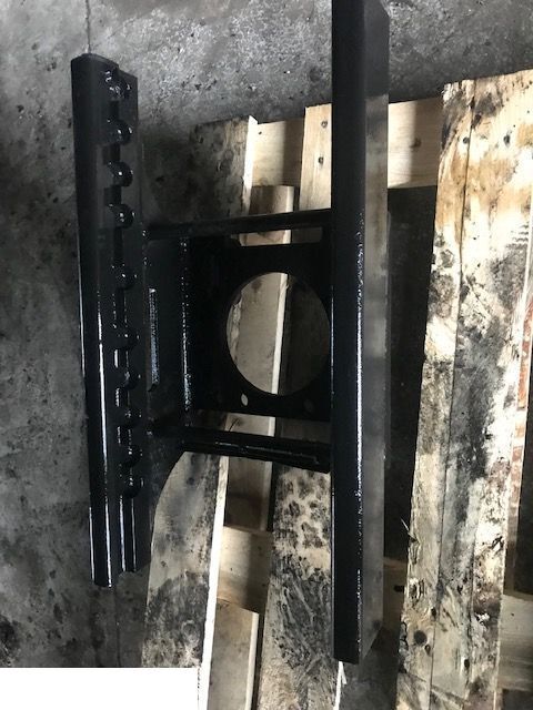 Valtra 900 - Mocowanie Zaczepu - Frame/ Chassis for Agricultural machinery: picture 1 Valtra 900 - Mocowanie Zaczepu - Frame/ Chassis for Agricultural machinery: picture 1