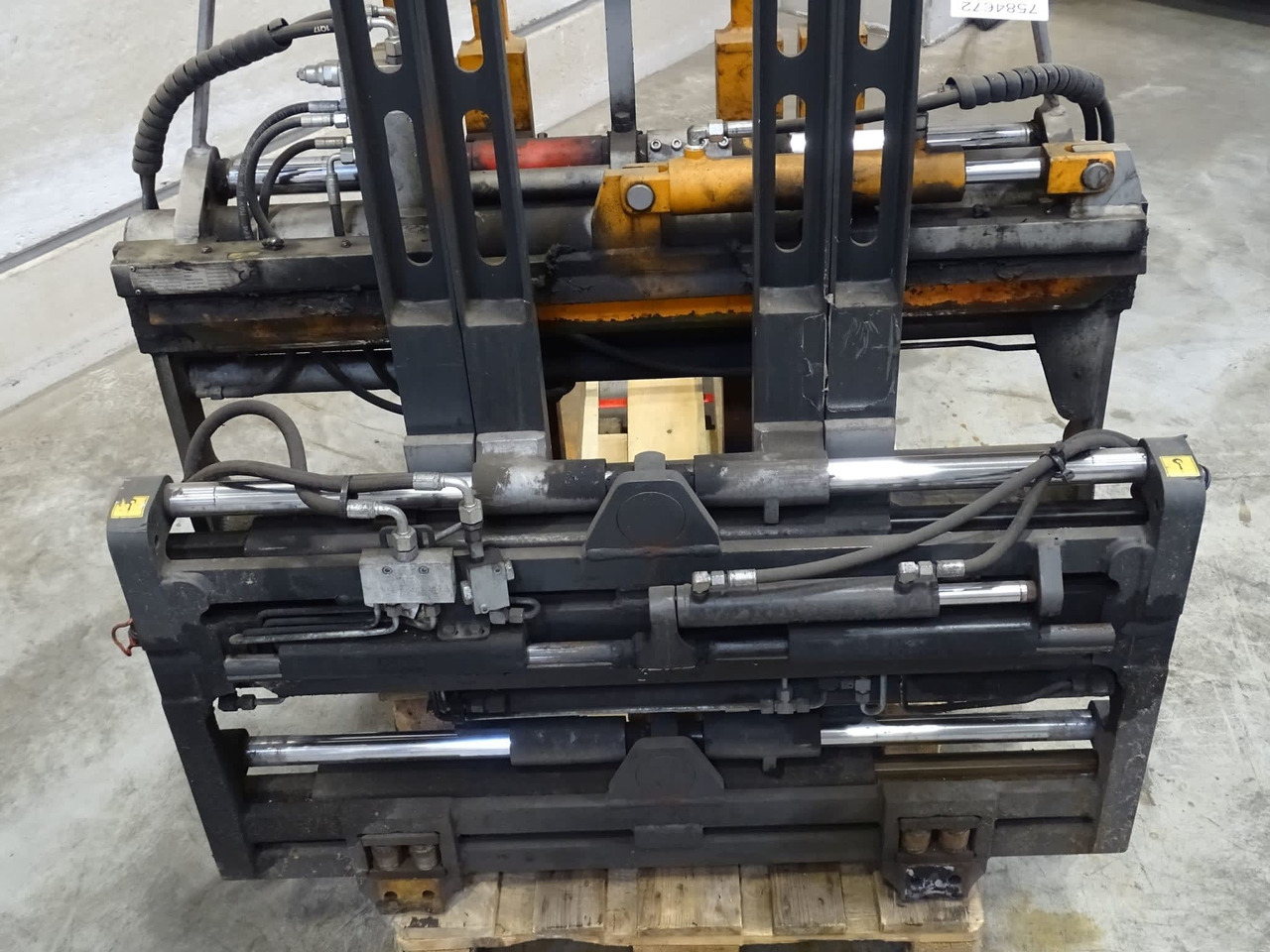 Attachment package 2 pieces - Attachment for Material handling equipment: picture 5 Attachment package 2 pieces - Attachment for Material handling equipment: picture 5